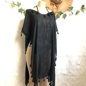 🆕GUESS swimsuit cover-up